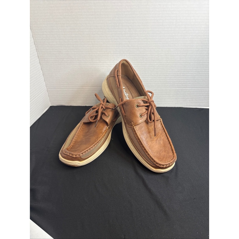 Men's boat shoes